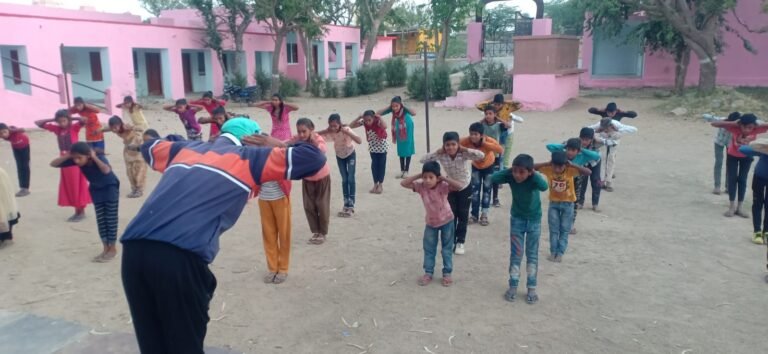 योग एवं आत्मरक्षा शिविर आर्य वीर दल राजस्थान ग्राम राममालिया जिला अजमेर