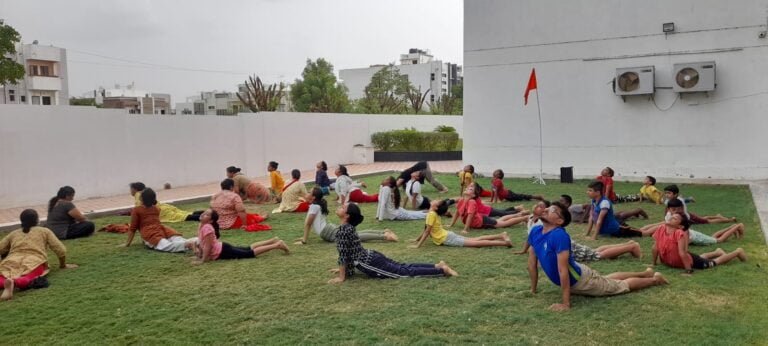 आर्य वीर दल गांधीधाम के दैनिक शाखा