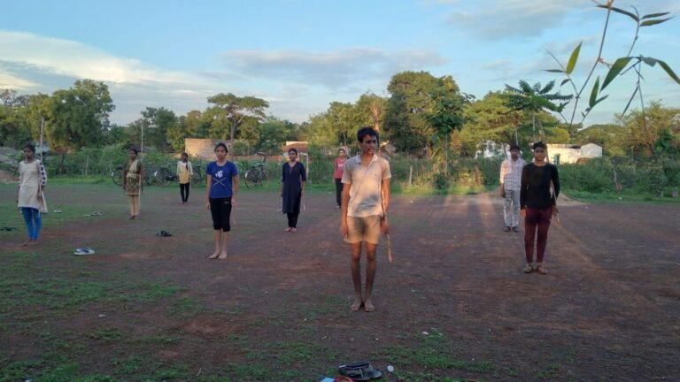 आर्य वीर वीरांगना दल प्रशिक्षण शाखा कांसा रायगढ़ छत्तीसगढ़