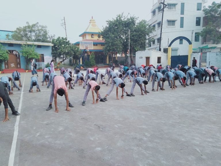 सुबह का व्यायाम सत्र आर्य समाज स्कूल रमा कॉलोनी