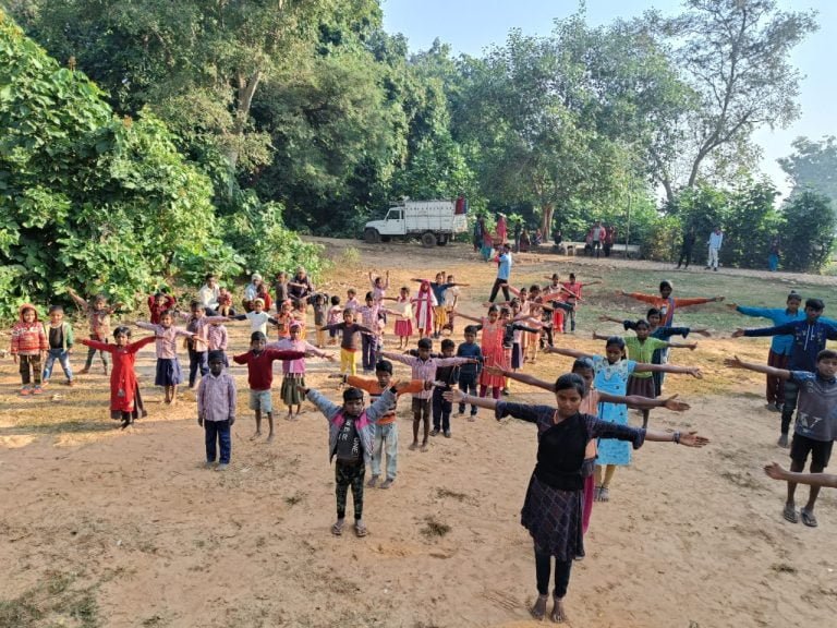 सार्वदेशिक आर्य वीर दल द्वारा नशा उन्मूलन, शिक्षा और स्वास्थ्य जागरूकता एवं  पर्यावरण संरक्षण कार्यक्रम का हुआ 3 दिवसीय आयोजन सम्पन्न