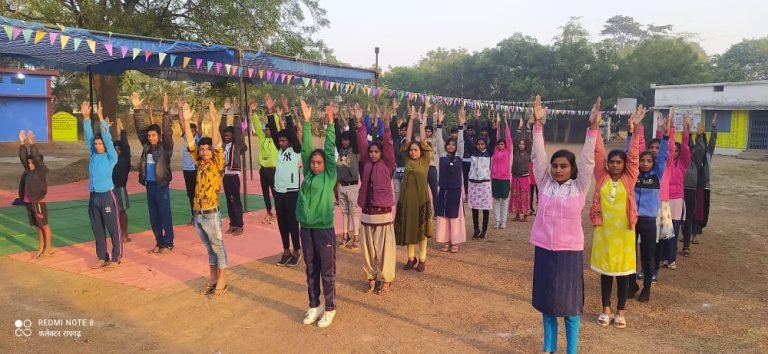 राष्ट्रीय सेवा योजना शिविर में आर्य वीर दल व्यायाम प्रशिक्षण