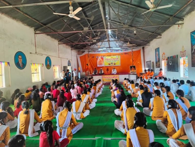 आर्य वीरांगना दल प्रशिक्षण शिविर दमाऊधारा