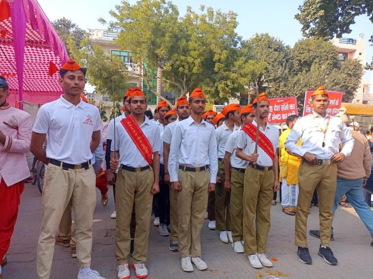 स्वामी श्रद्धानंद बलिदान दिवस के अवसर पर आर्य वीर दल गुरुग्राम द्वारा आयोजित विशाल शोभायात्रा