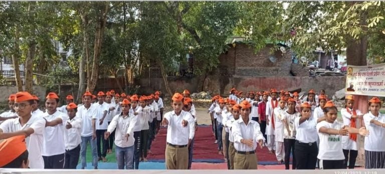 आर्य वीर दल के 6 शाखाओ के सामूहिक वृहद  निरीक्षण का कार्यक्रम