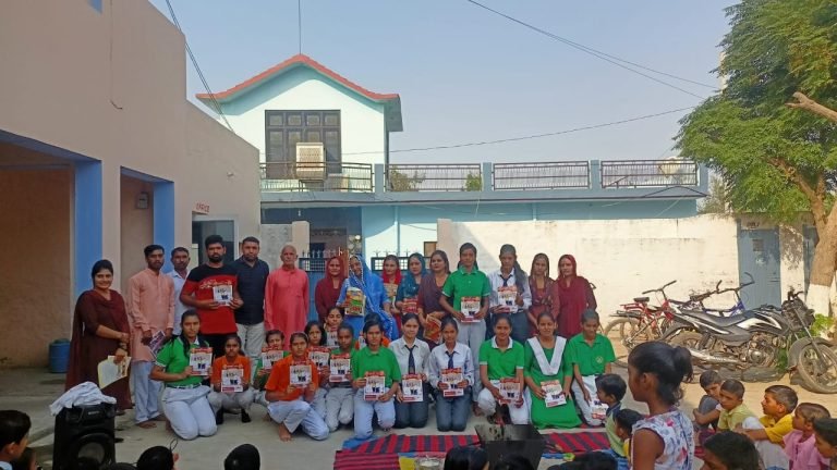 विद्या भारती वरिष्ठ माध्यमिक विद्यालय गाँव पाबड़ा हिसार में योग शिविर का समापन