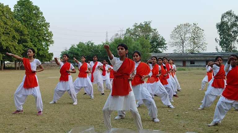 कन्या चरित्र निर्माण शिविर के समापन के कुछ झलकियां